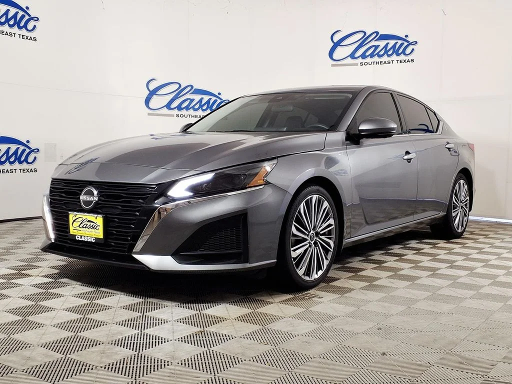 Used 2024 Gray Nissan 2.5 SL image 5