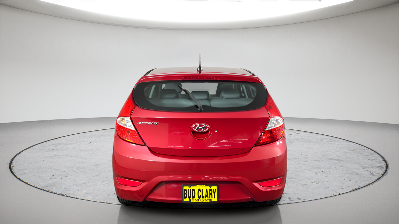Used 2017 Red Hyundai SE image 4