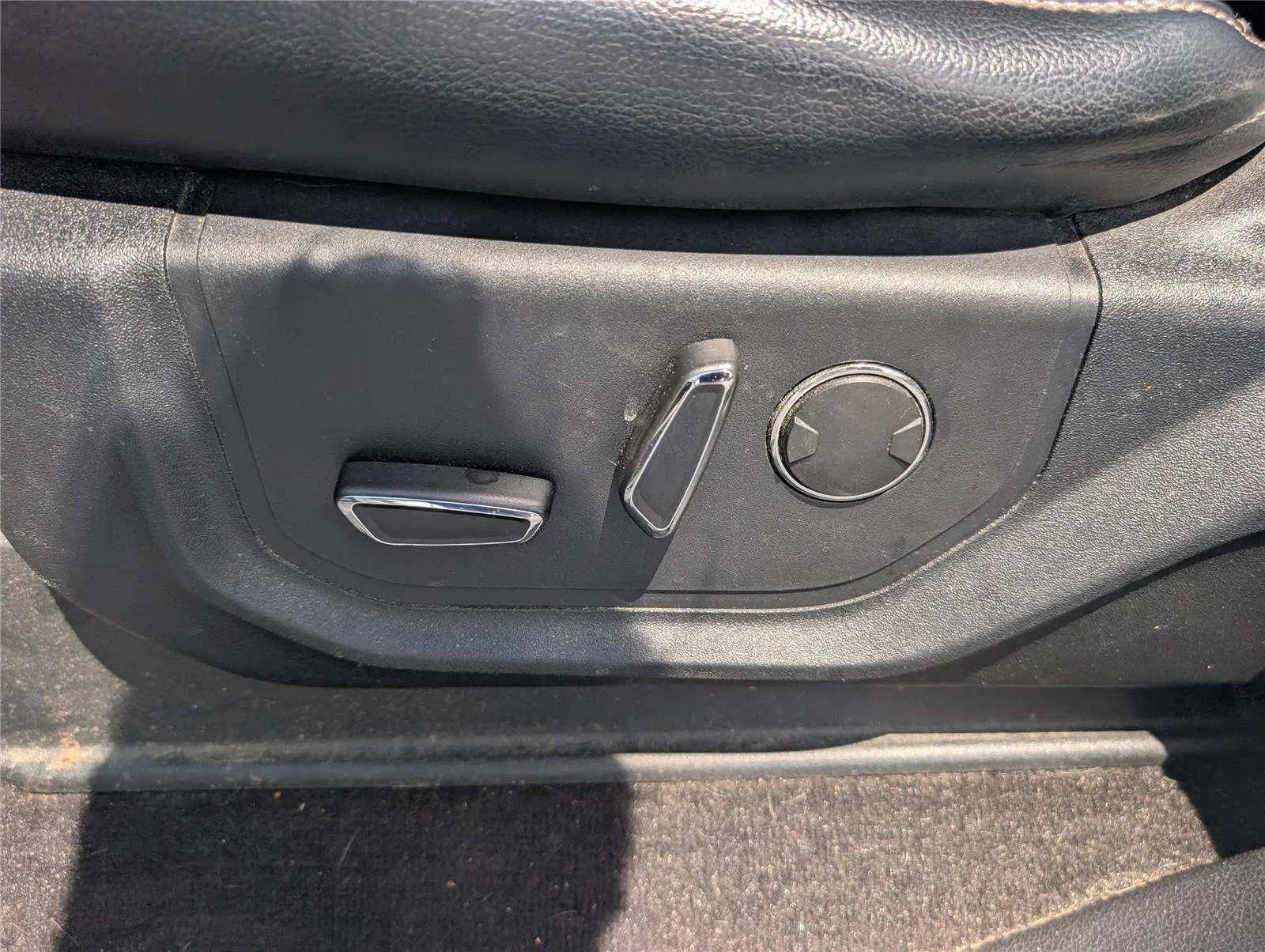 Used 2018 Oxford White Ford LARIAT image 37