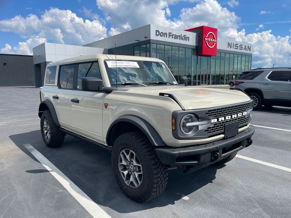 Used 2025 Beige Ford Badlands image 7