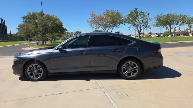 Used 2023 Gray Honda EX image 5