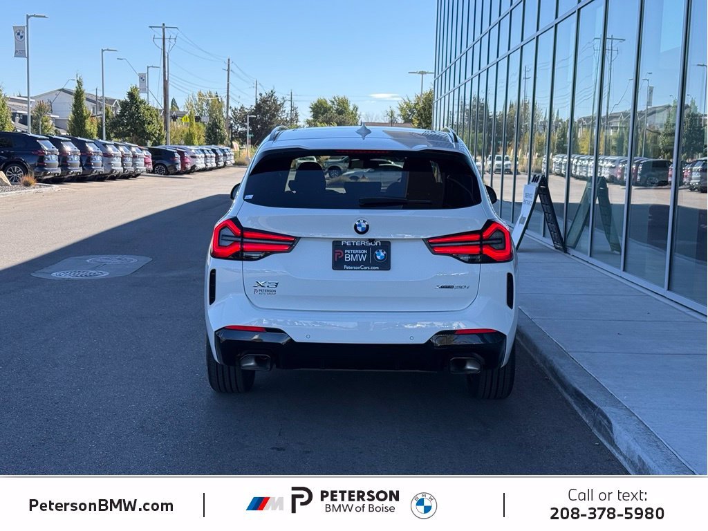 Used 2024 White BMW xDrive30i image 4
