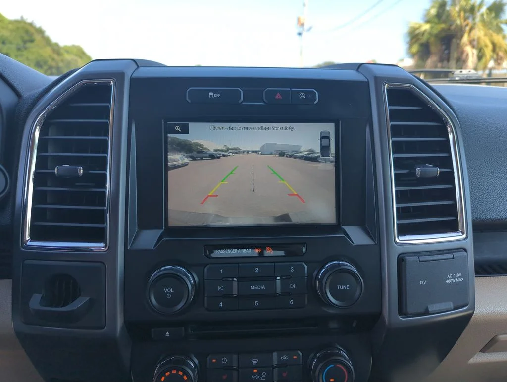 Used 2015  Ford XLT image 25