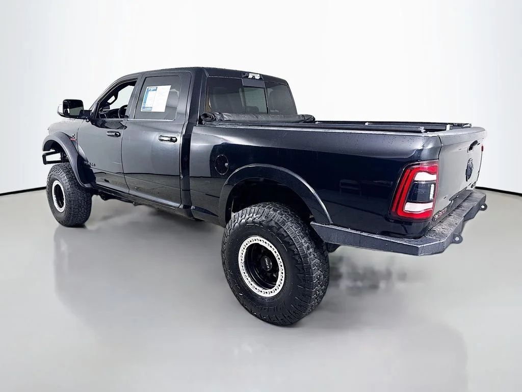 Used 2021 Diamond Black Ram Laramie image 12