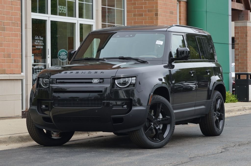 New 2026 Santorini Black Land Rover S image 1