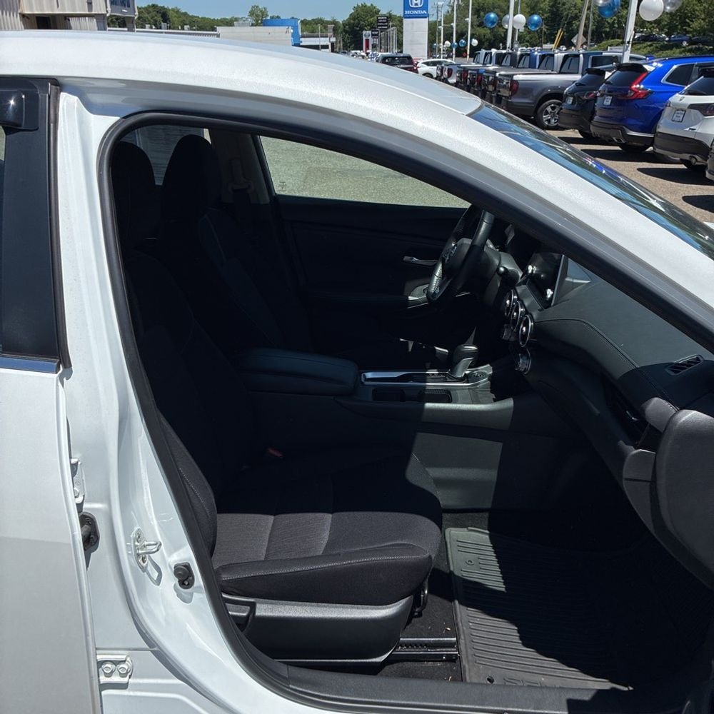 Used 2023 White Nissan SV image 15