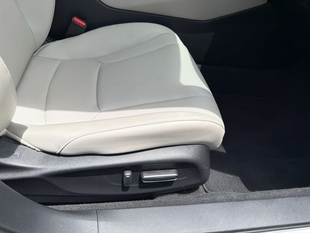 Used 2024  Honda Touring image 12