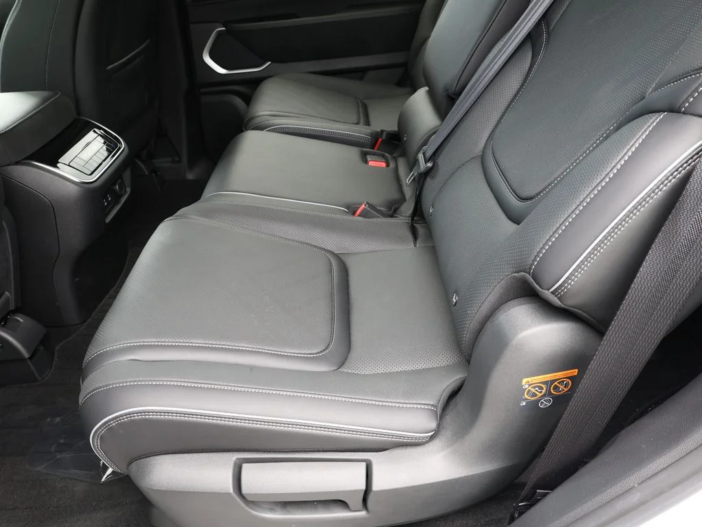 Certified Used 2026 White INFINITI LUXE image 21