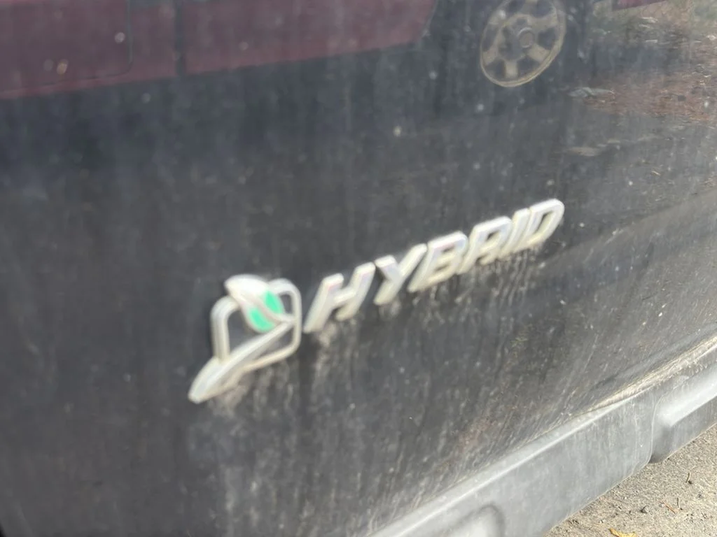 Used 2010  Ford Hybrid image 4