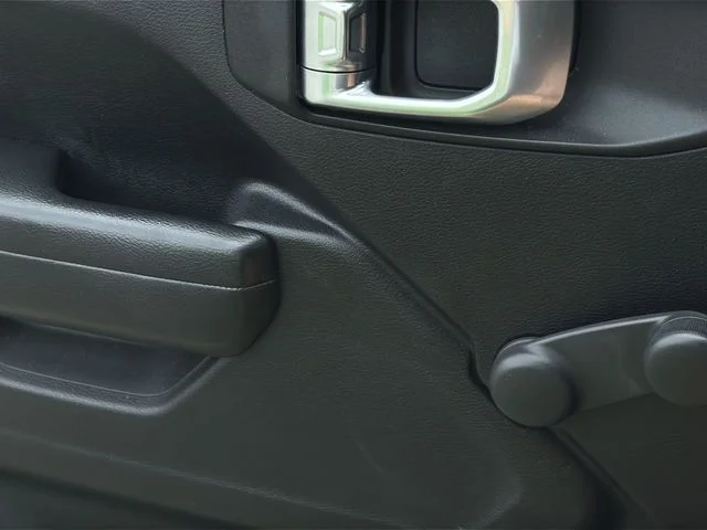 Used 2019 Green Jeep Unlimited Sport image 15