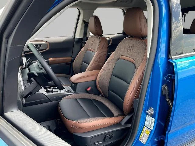 New 2026 Velocity Blue Metallic Ford Outer Banks® image 58