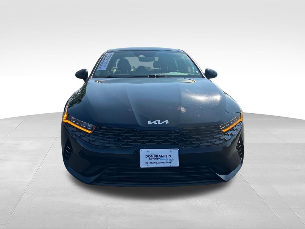 Used 2022 Black Kia LXS image 8