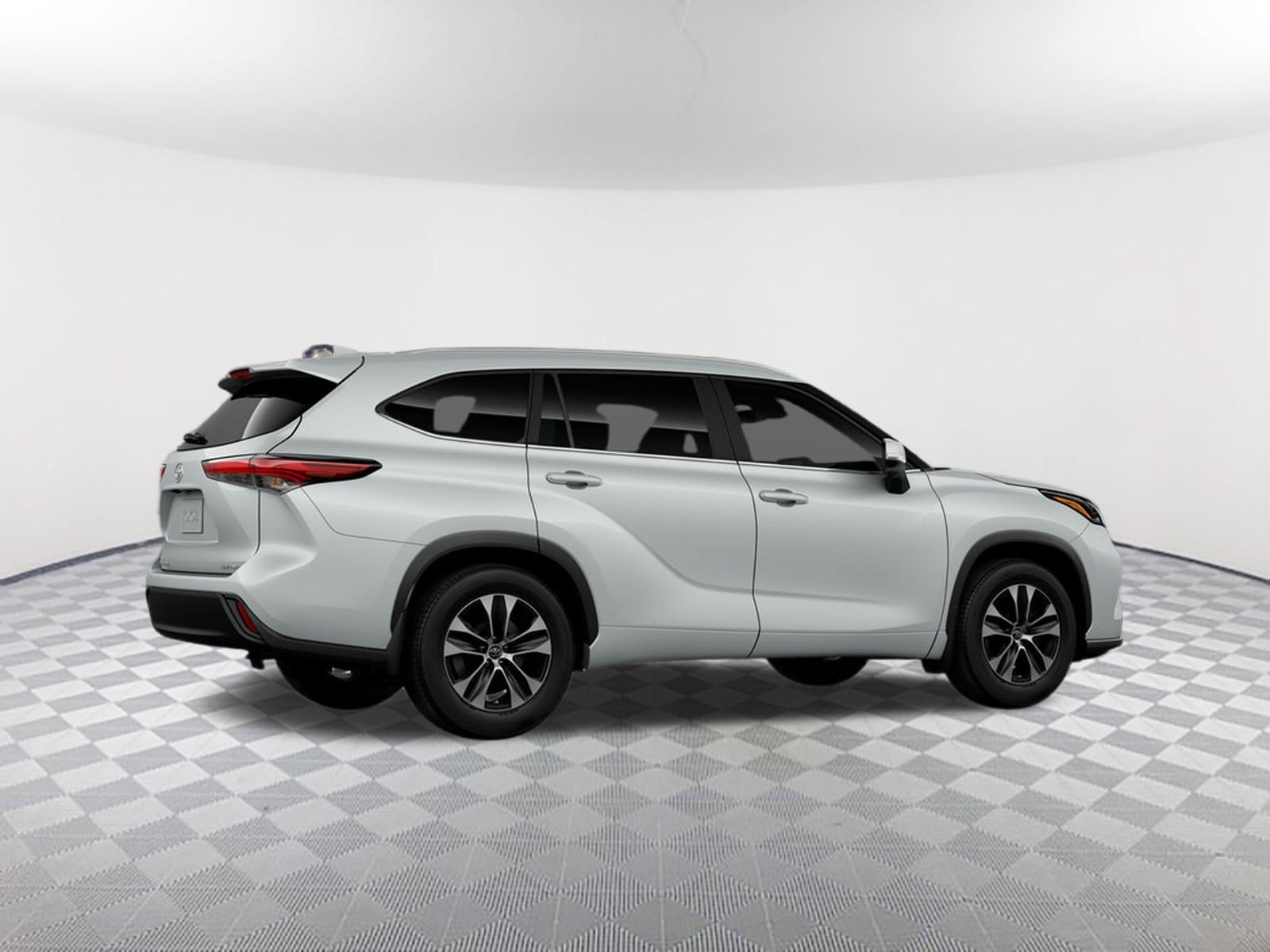 New 2026 Wind Chill Pearl Toyota XLE image 11