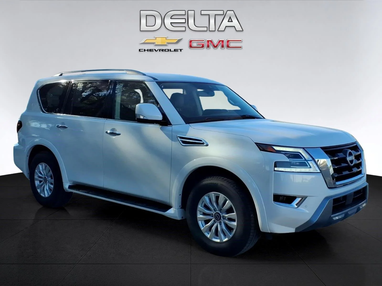 Used 2023  Nissan SV image 7