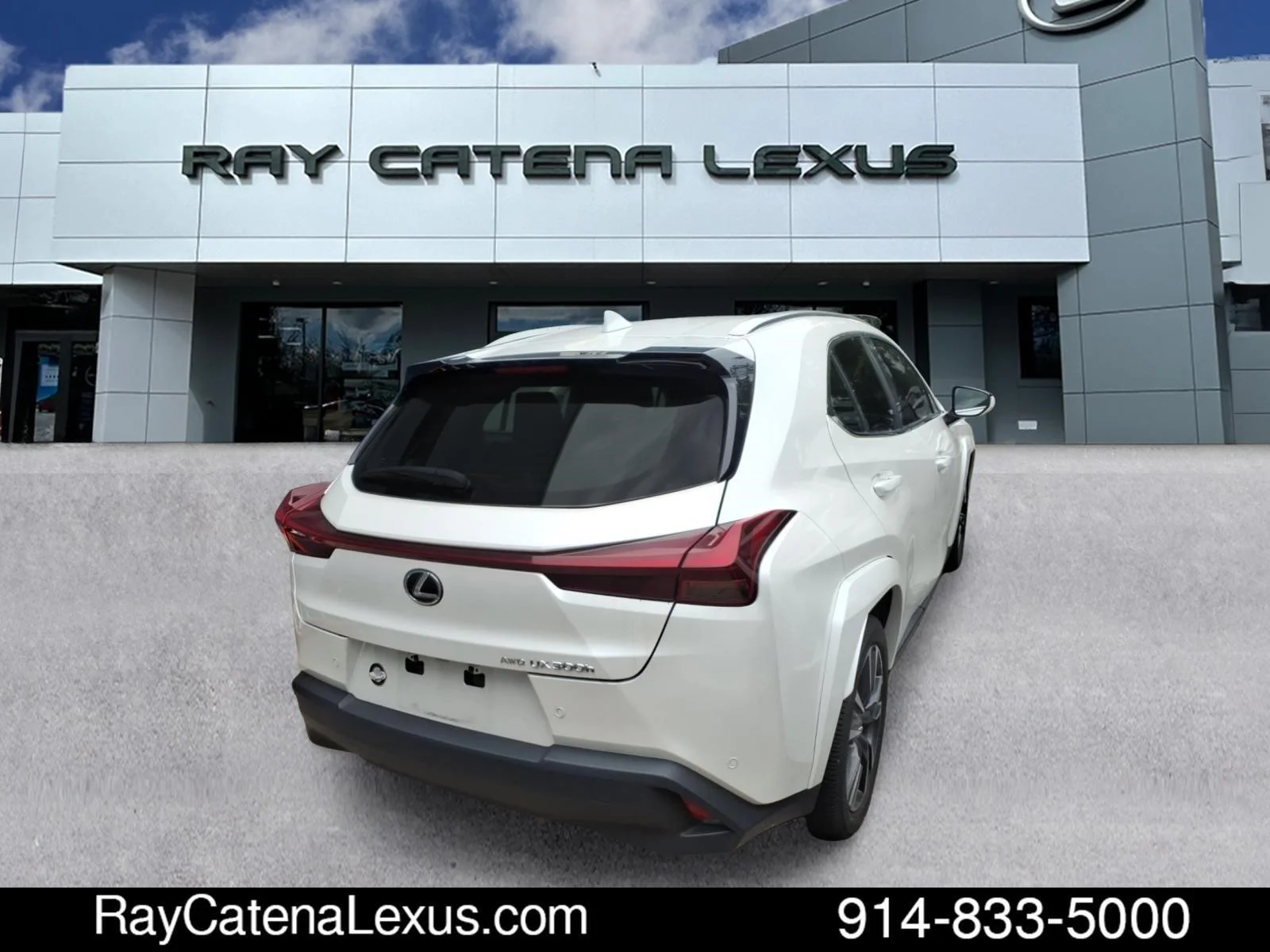 Certified Used 2025 White Pearl Lexus 4D Sport Utility image 3