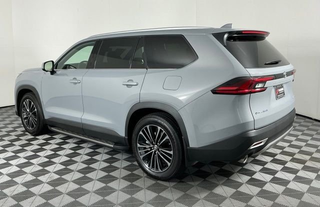 Used 2026 Silver Toyota MAX Platinum image 5