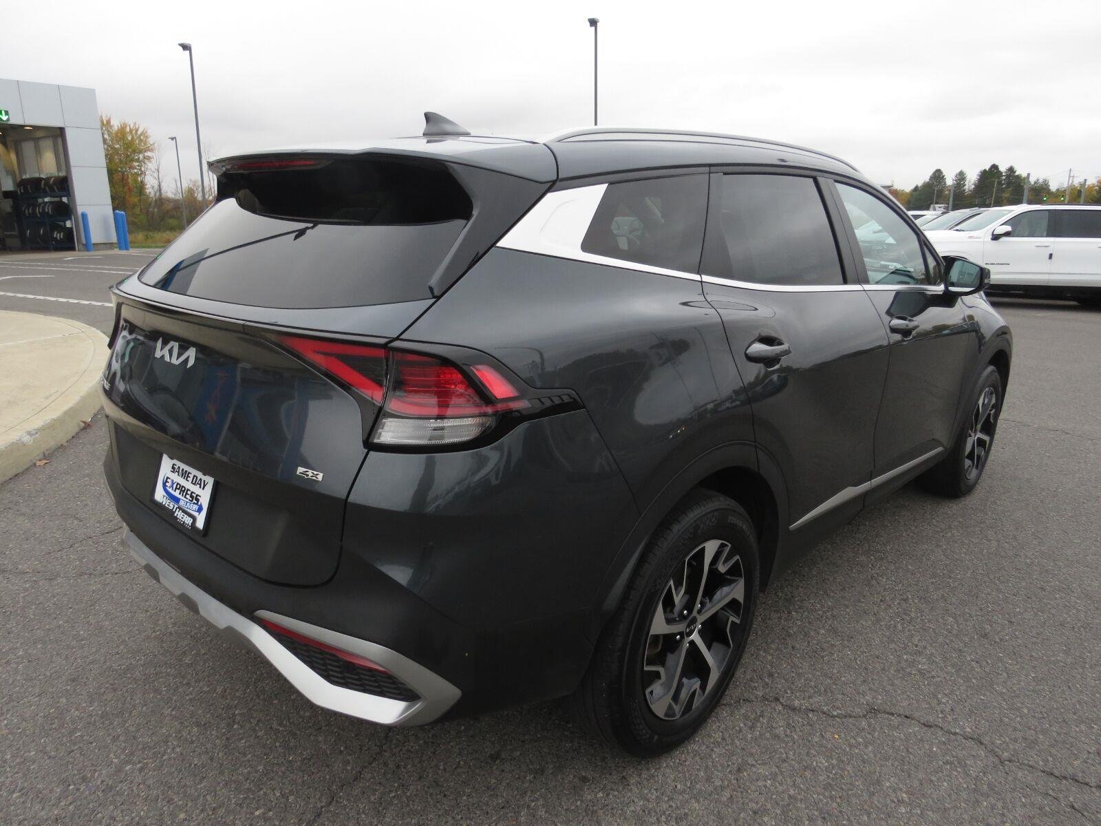 Used 2024 Gravity Gray Kia EX image 6