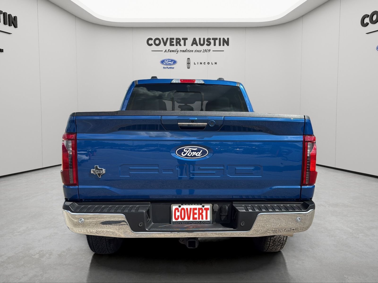 Used 2024 Blue Ford XLT image 4