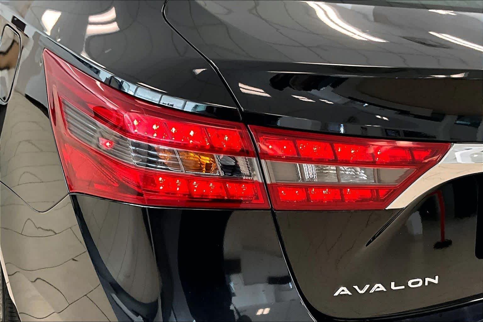 Used 2016 Midnight Black Metallic Toyota Touring image 27