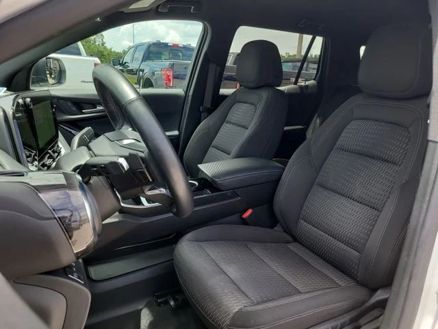 Used 2025 White Chevrolet LT image 19