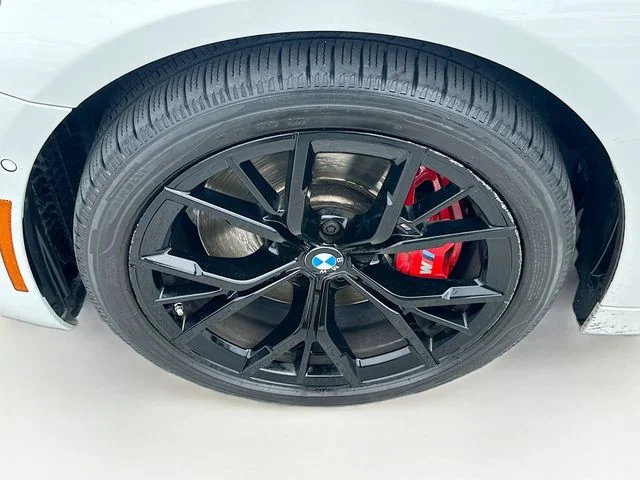 Used 2023 White BMW 540i image 32