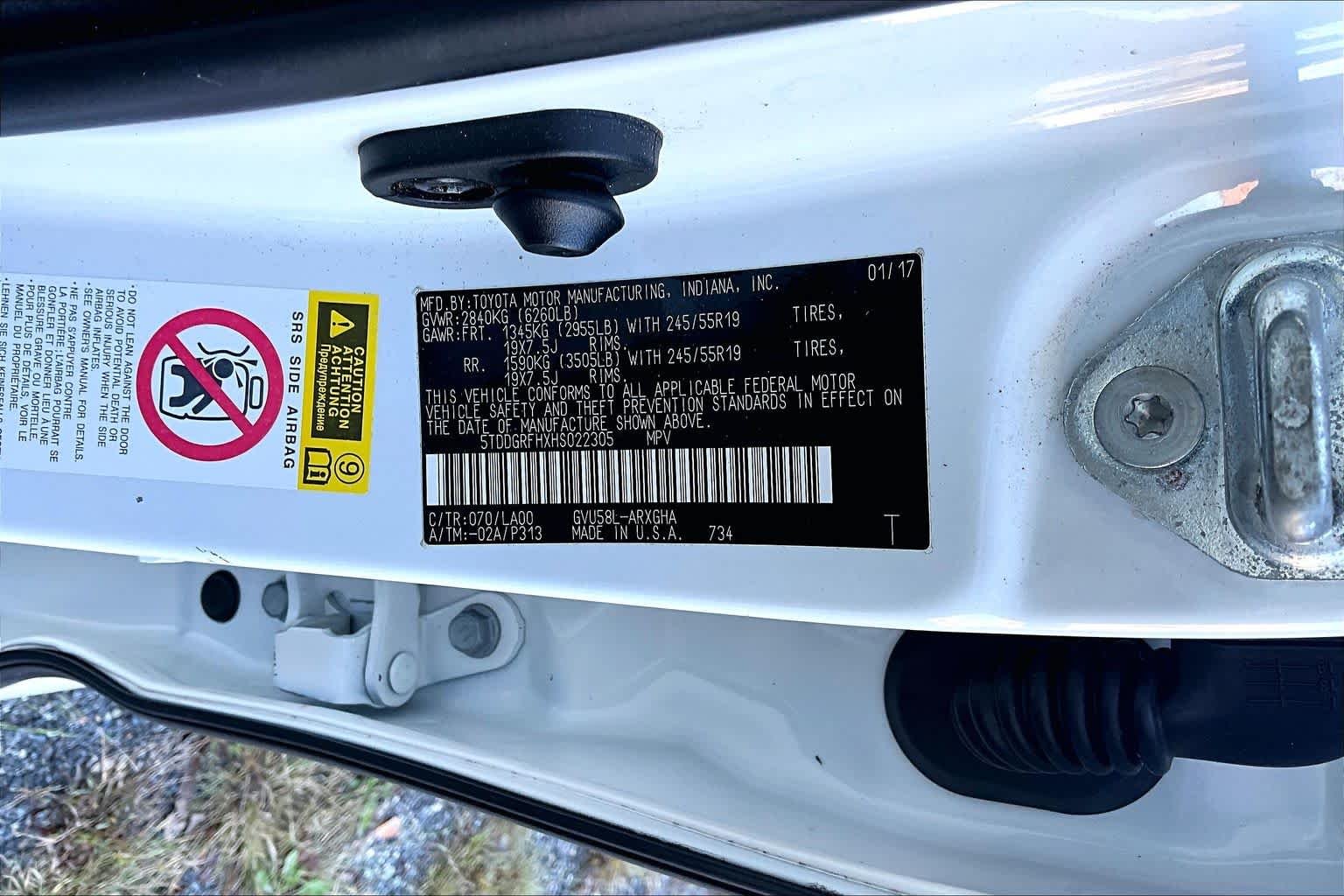 Used 2017 Blizzard Pearl Toyota Hybrid Limited Platinum image 35