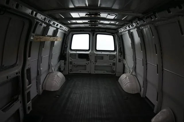 2021 Chevrolet Express Cargo Work Van - Photo 9