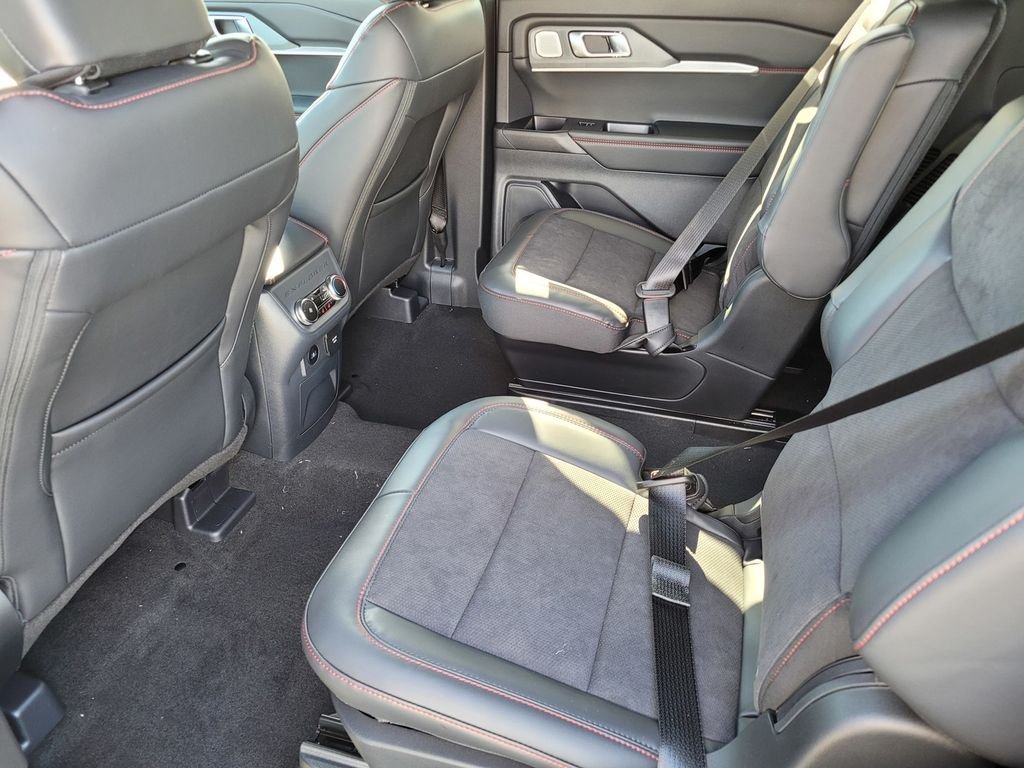 New 2026 Star White Metallic Tri-Coat Ford ST image 6