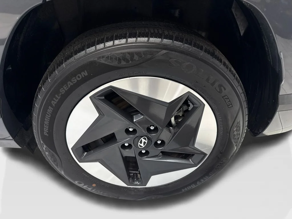 Used 2024 Gray Hyundai SEL image 85