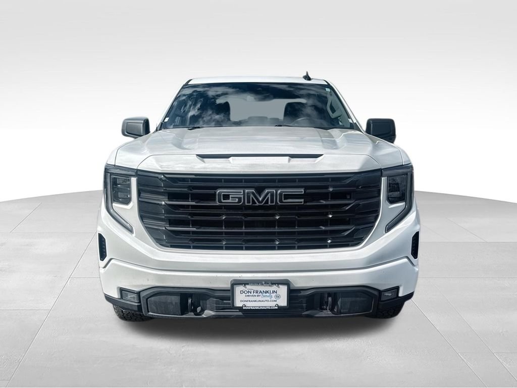 Used 2024 White GMC Elevation image 3