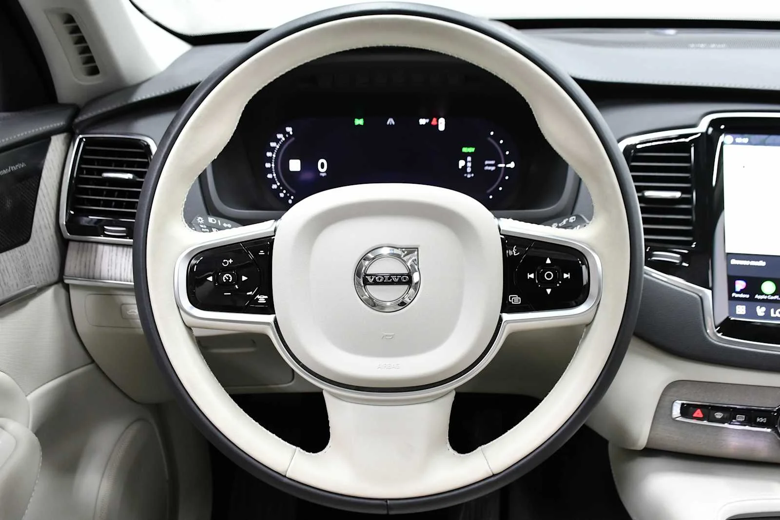 Used 2025 Bright Dusk Metallic Volvo Ultra image 17