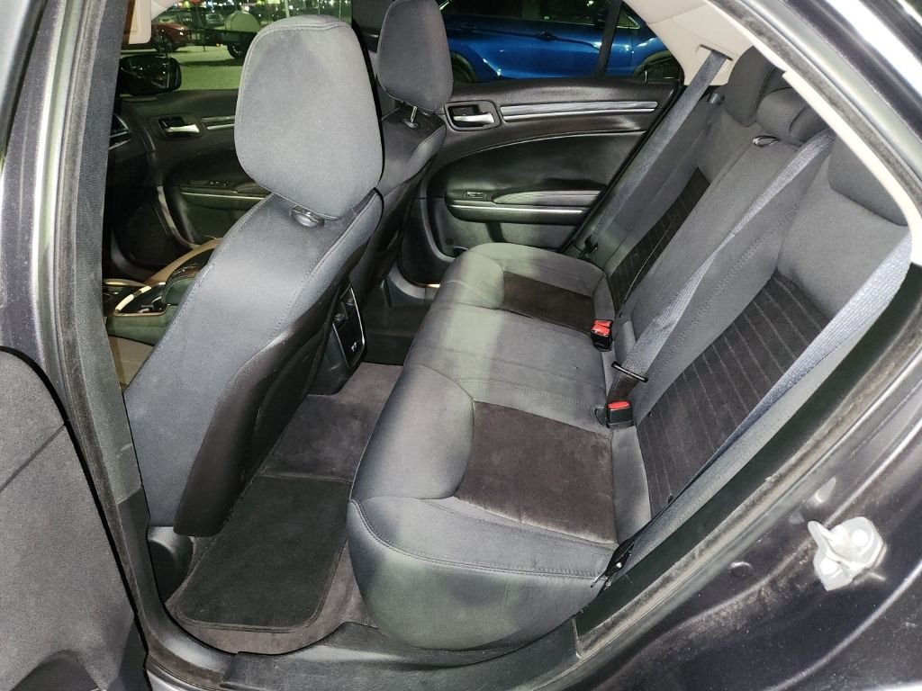 Used 2018 Gray Chrysler Touring image 3