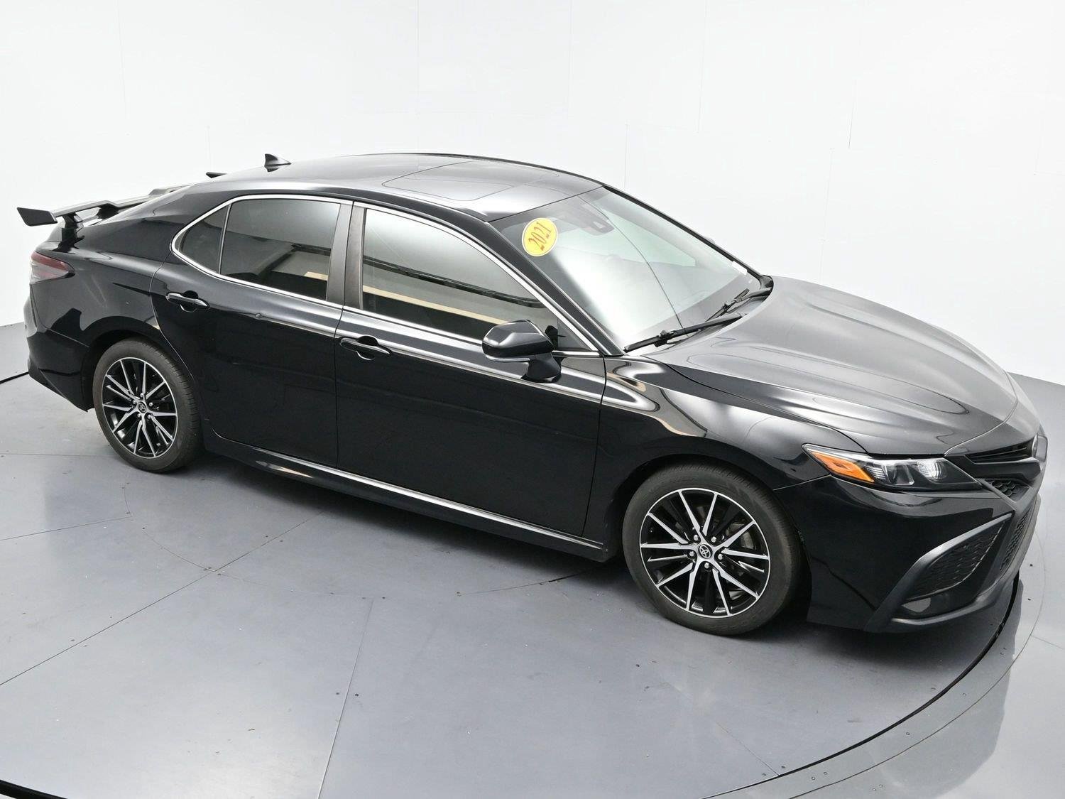 Used 2021 Midnight Black Metallic Toyota SE image 39