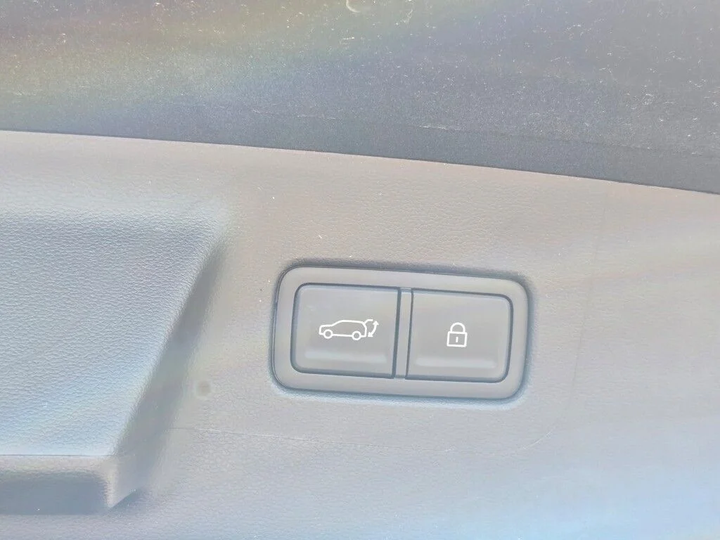 New 2026 Phantom Black Hyundai SE image 14