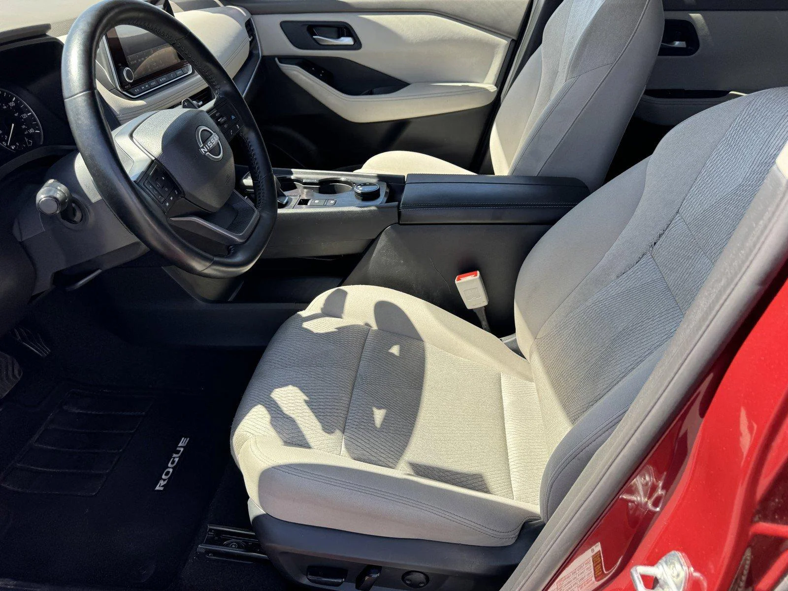 Used 2025 Scarlet Ember Tin Nissan SV image 15