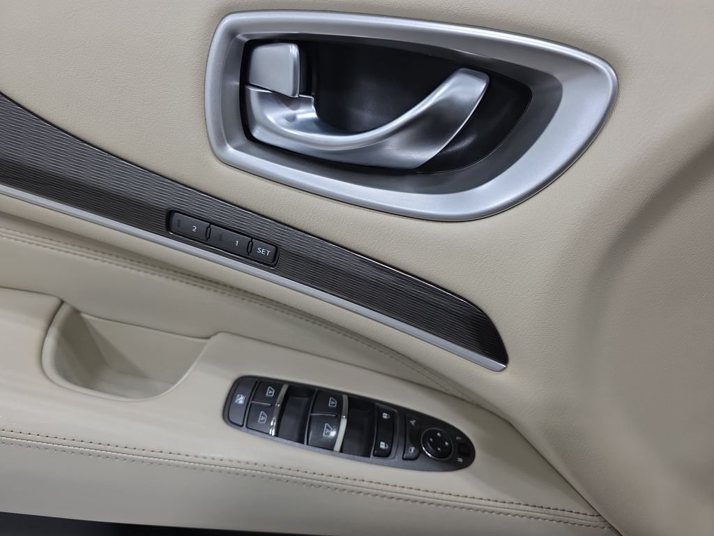Used 2016 Jade Green INFINITI Base image 28