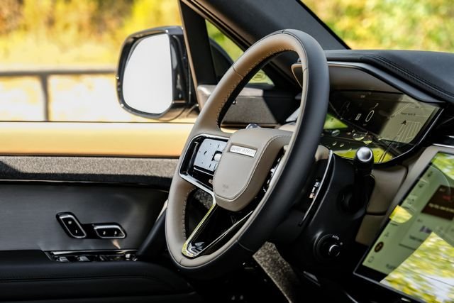 New 2026  Land Rover Dynamic SE image 17
