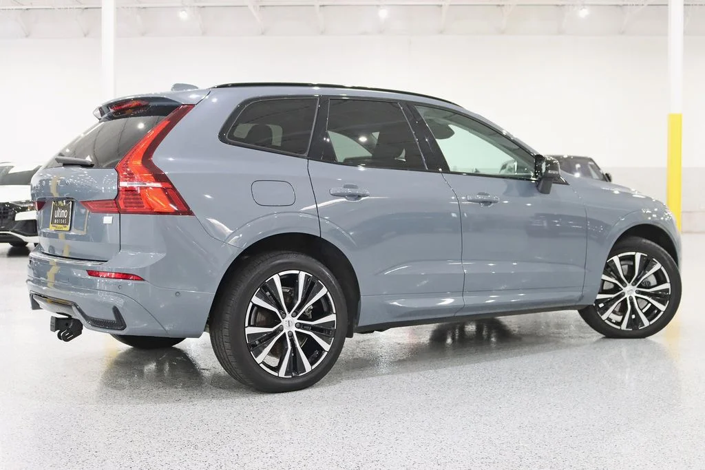 Used 2023 Gray Volvo Ultimate image 7