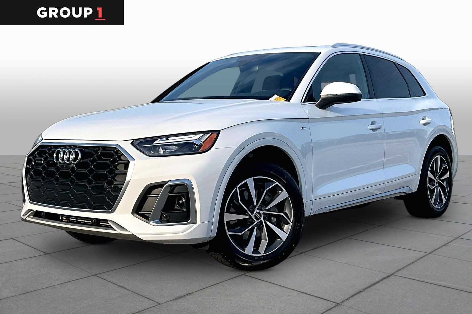 2022 Audi Q5 S line Premium Plus