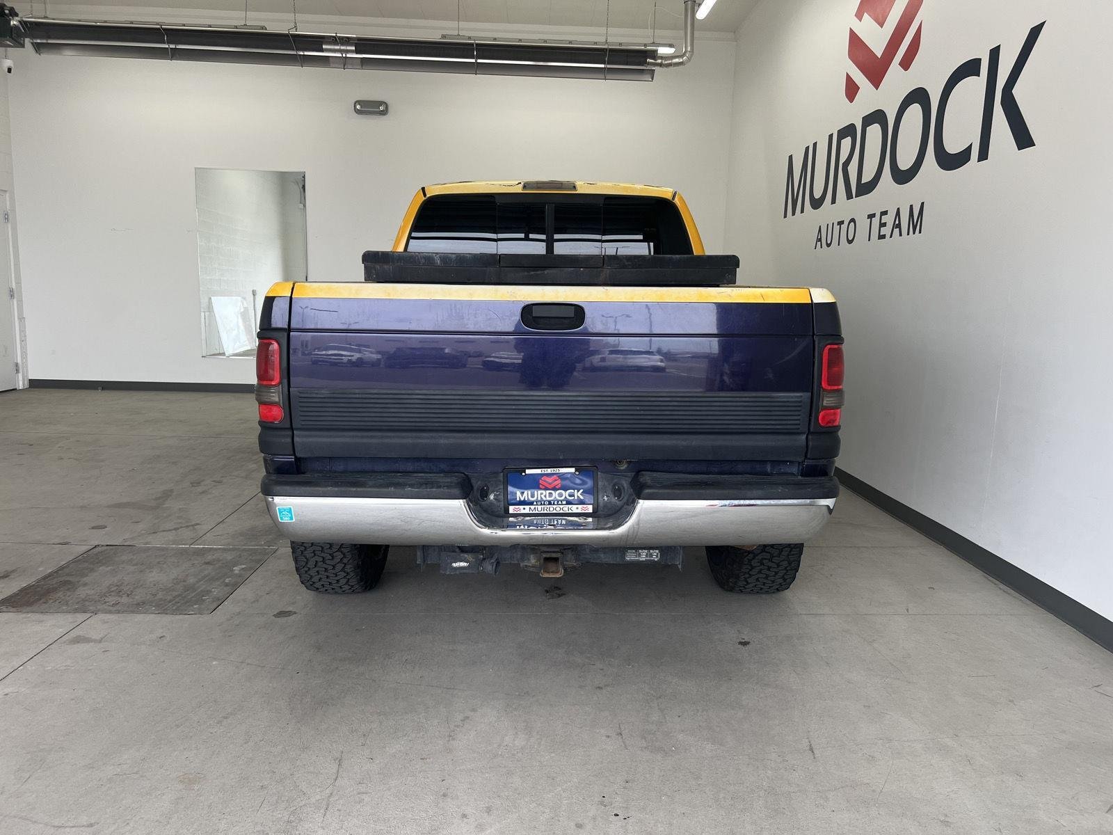Used 1999 Blue Dodge 2dr Club Cab 139" WB 4WD image 3