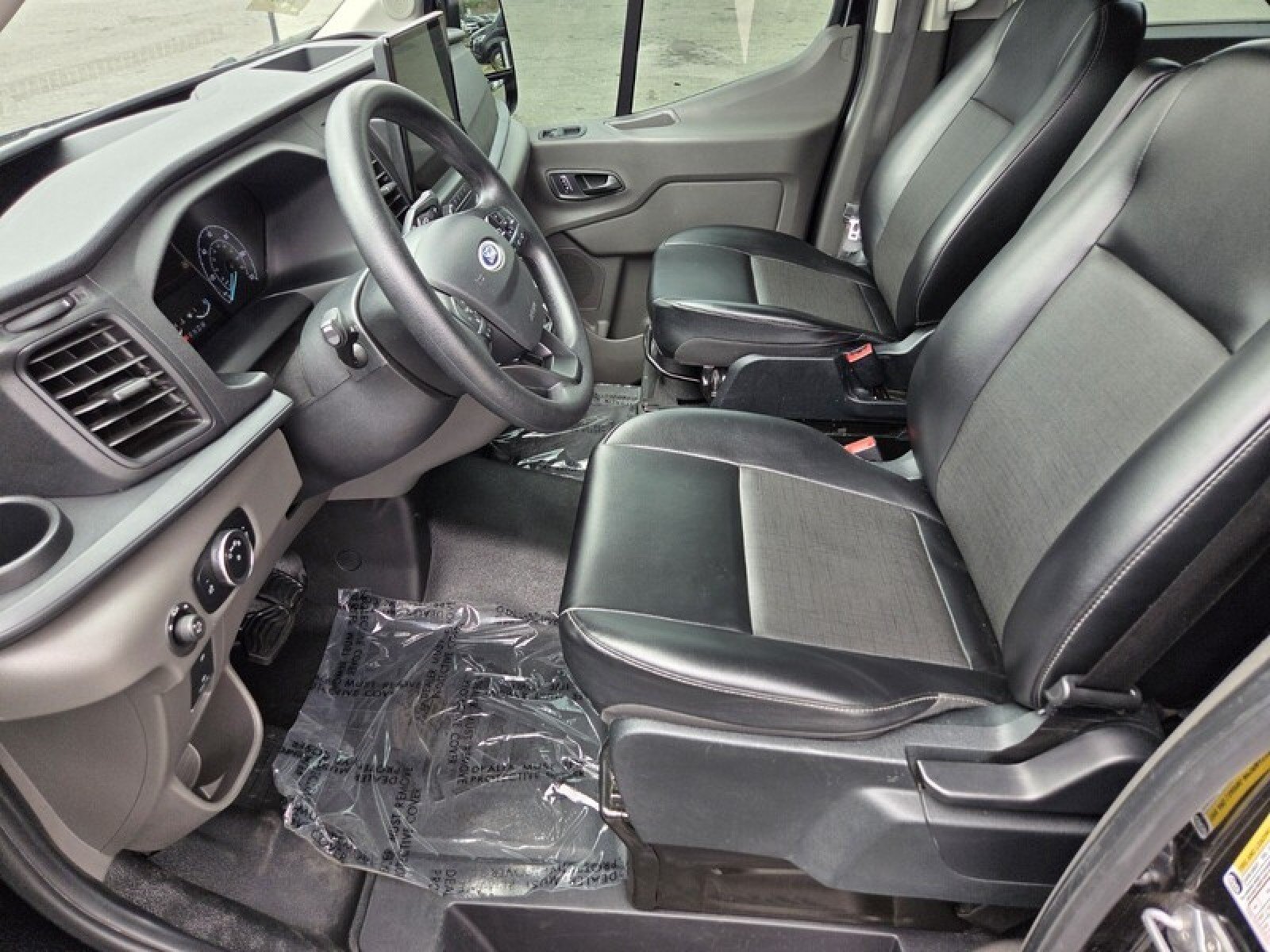 Used 2023 BLACK Ford XL image 13