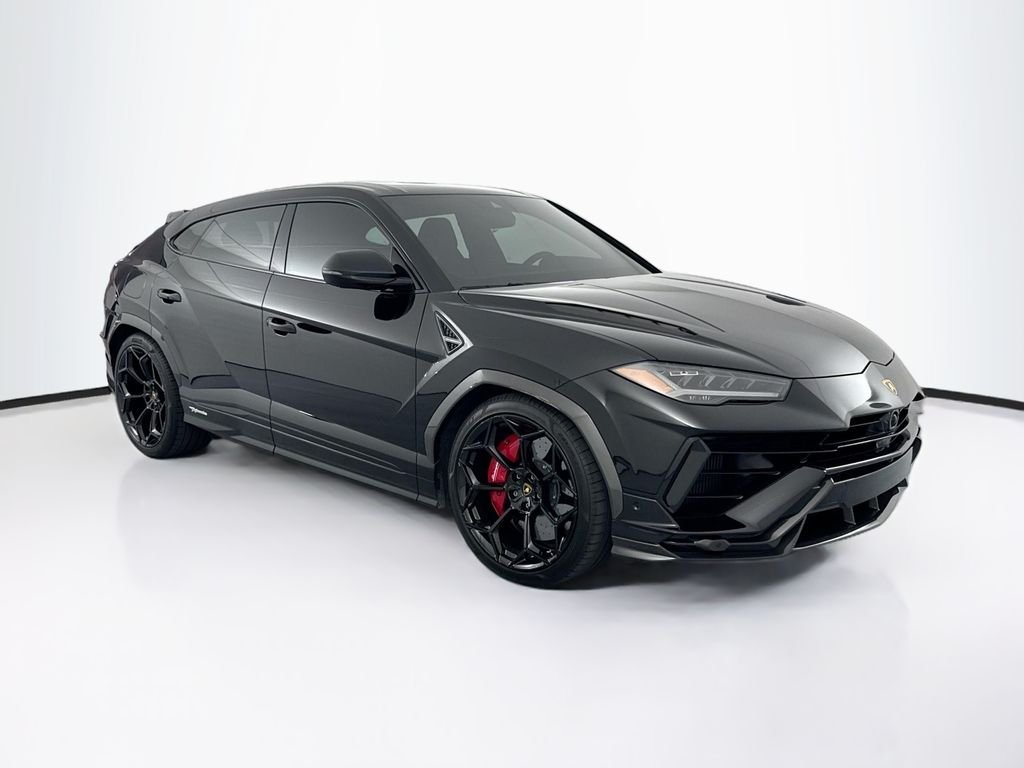 Used 2024  Lamborghini Performante image 3
