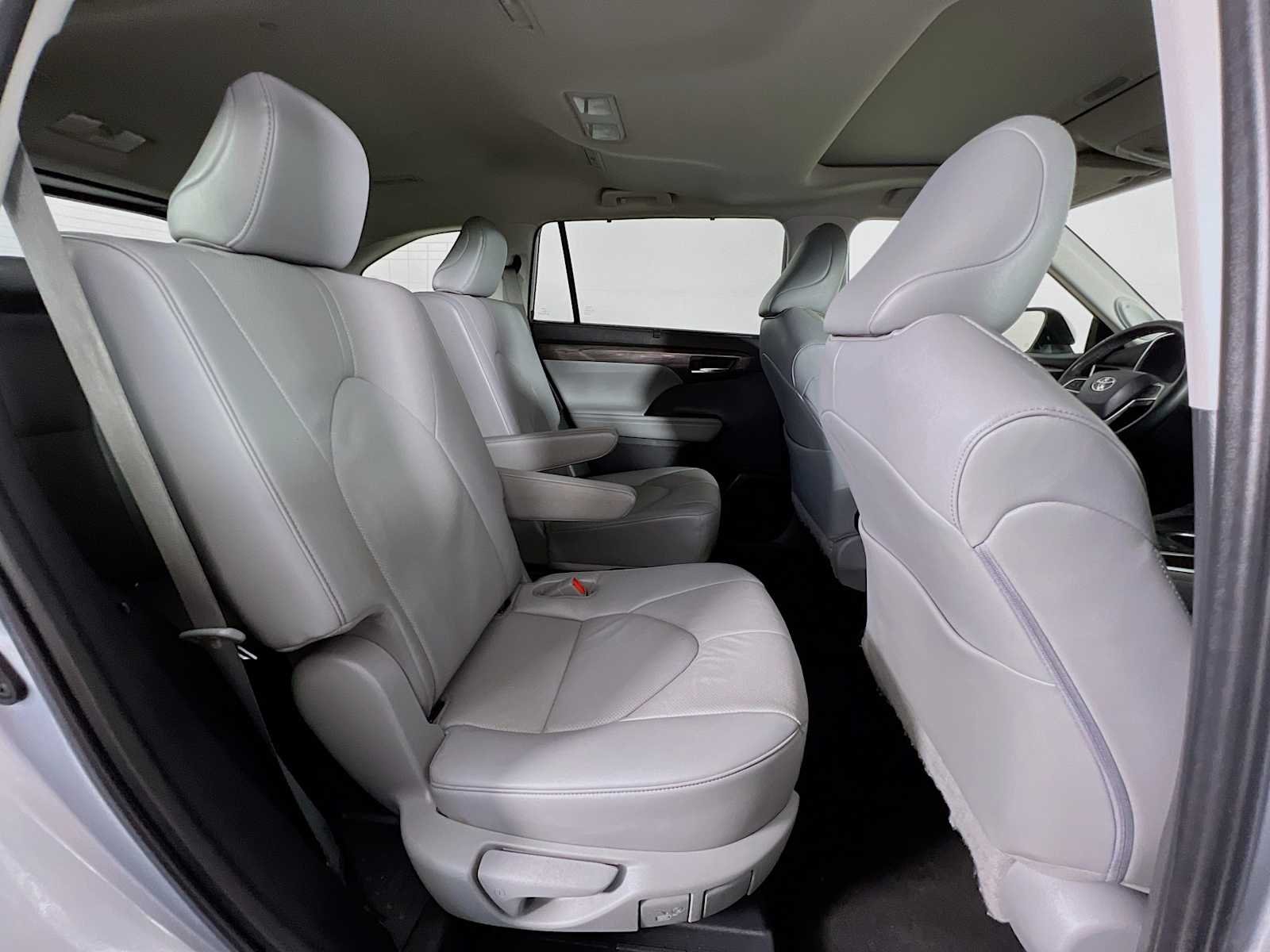 Used 2023 Celestial Silver Metallic Toyota Limited image 29