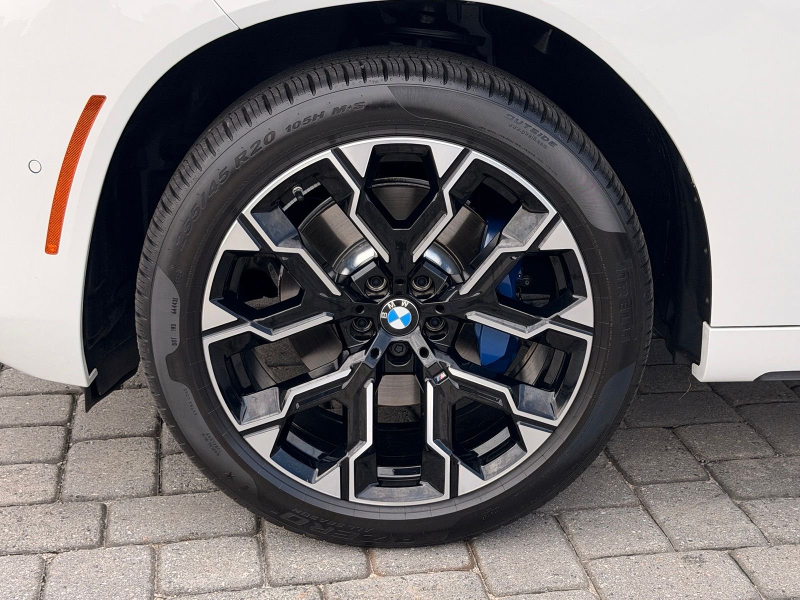 Certified Used 2025 Alpine White BMW 30 xDrive image 12