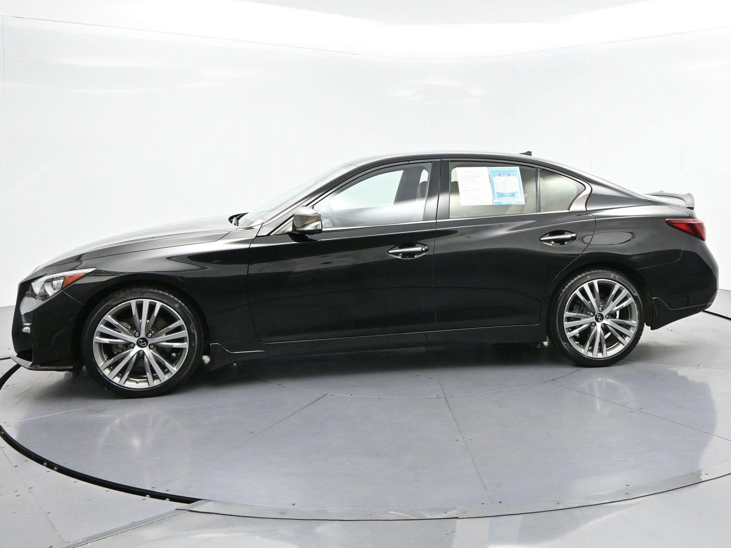 Used 2023 Black Obsidian INFINITI SENSORY image 4
