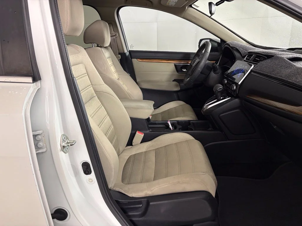 Used 2017  Honda EX image 38