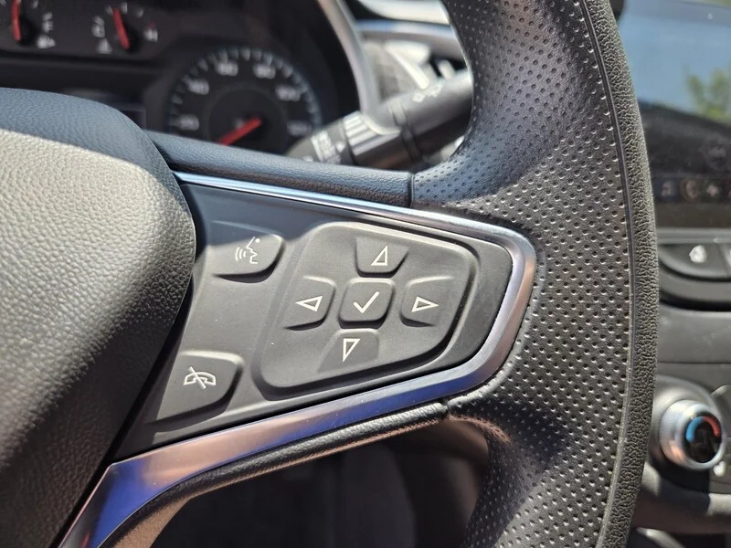 Used 2024 Summit White CHEVROLET LT image 26