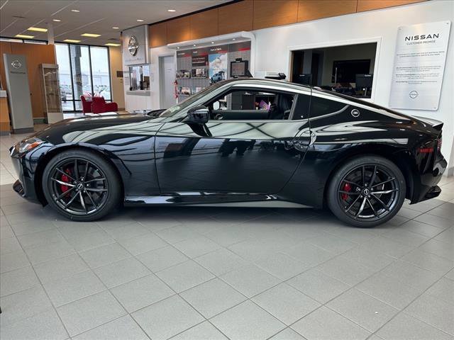 New 2024 Black Diamond Pearl Nissan Performance image 4