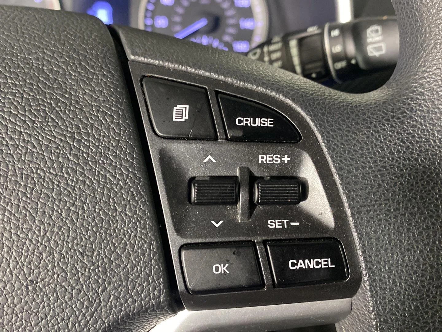Used 2020 Gemstone Red Hyundai SEL image 10