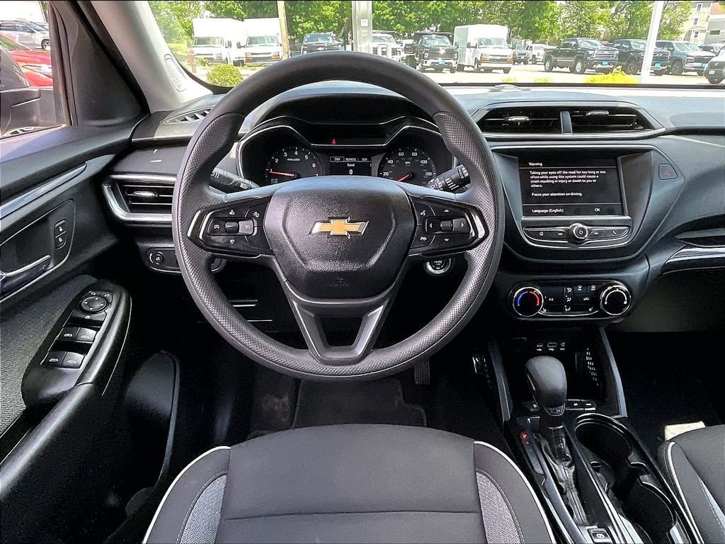 Used 2023 Gray Chevrolet LT image 17